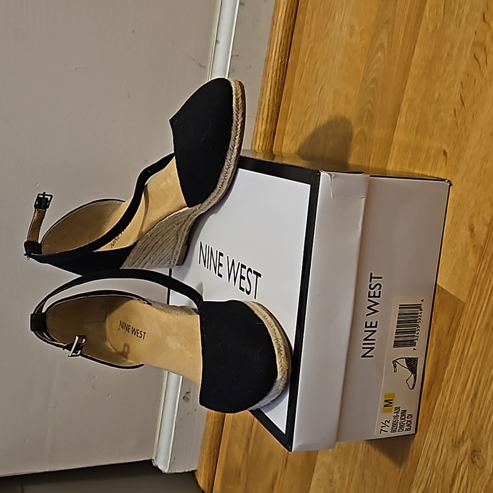 Nine West Espadrille